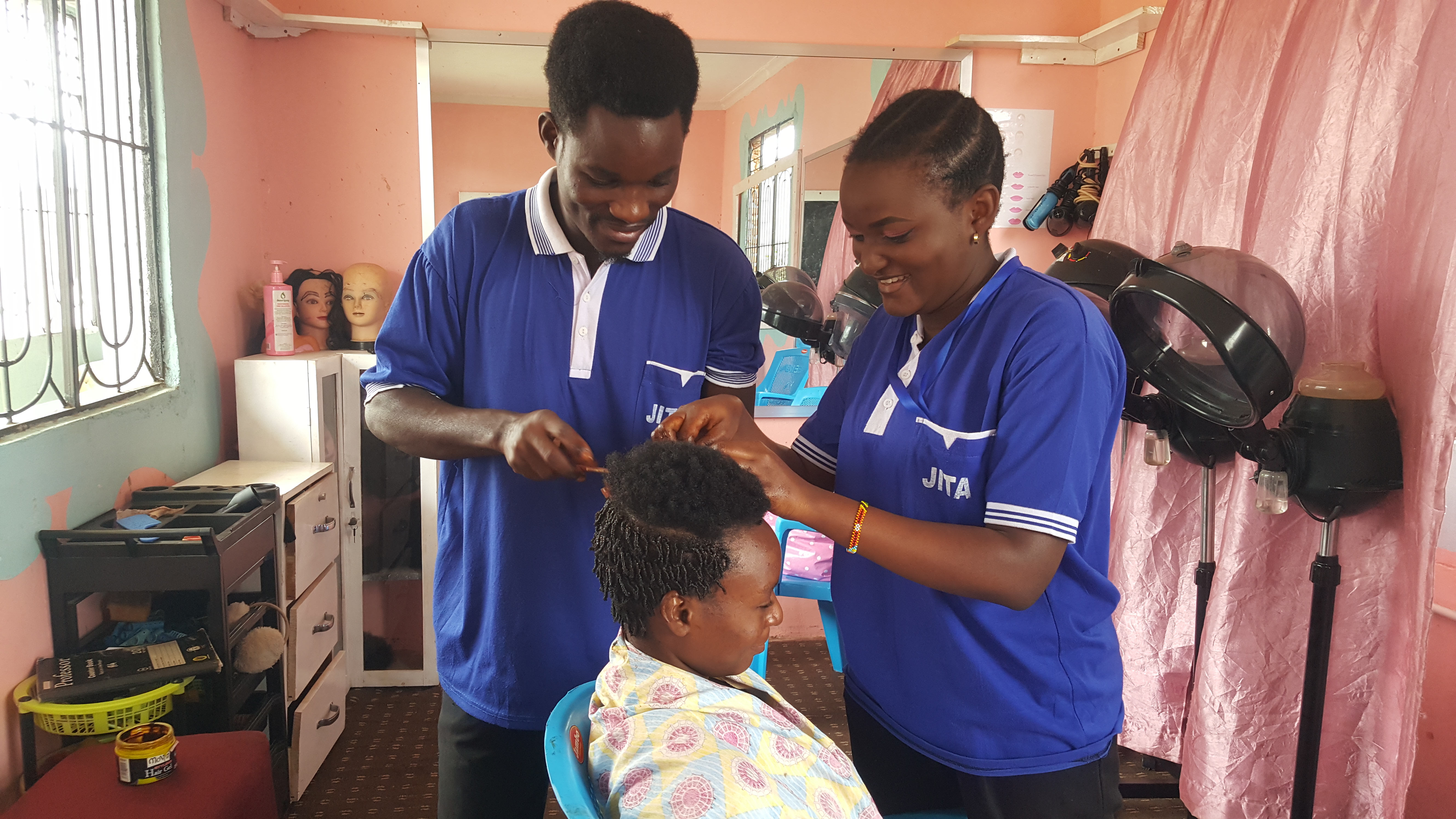 USUSI NA UREMBO MAMBO YOTE YA SALON KWA UNDANI (MIEZI 6)